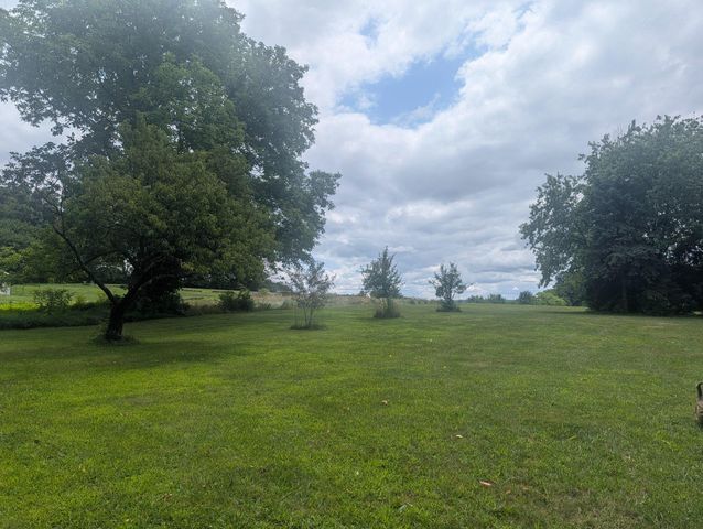 438 FOREST LN, Shoemakersville, PA 19555