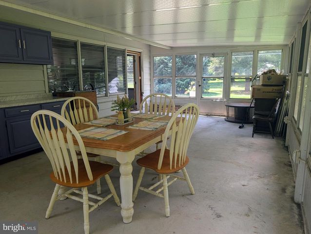 438 FOREST LN, Shoemakersville, PA 19555