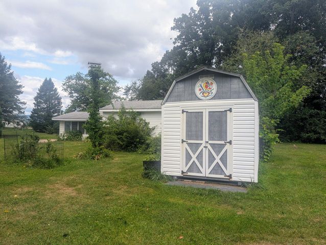 438 FOREST LN, Shoemakersville, PA 19555