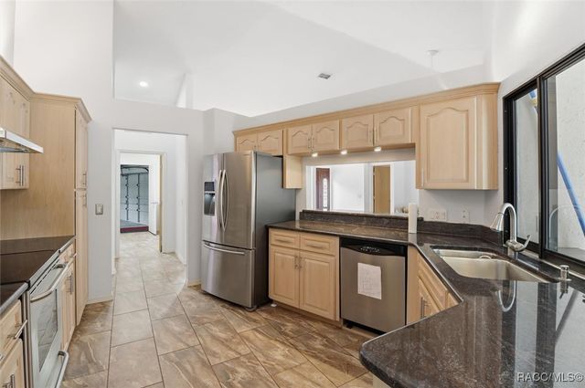 22 Mastic Court W, Homosassa, FL 34446