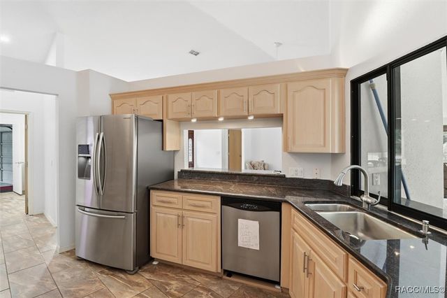 22 Mastic Court W, Homosassa, FL 34446