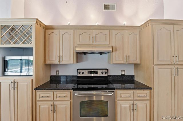 22 Mastic Court W, Homosassa, FL 34446