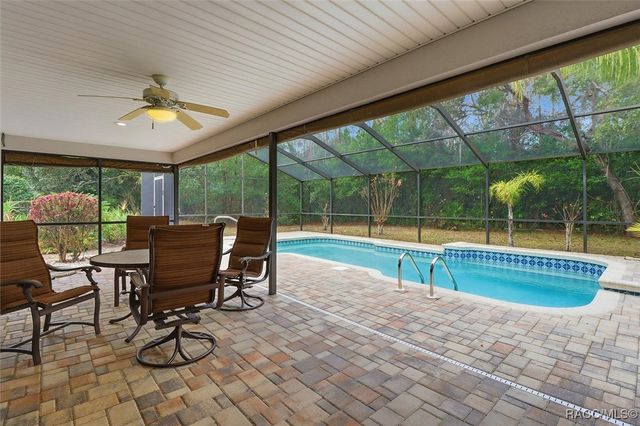 22 Mastic Court W, Homosassa, FL 34446