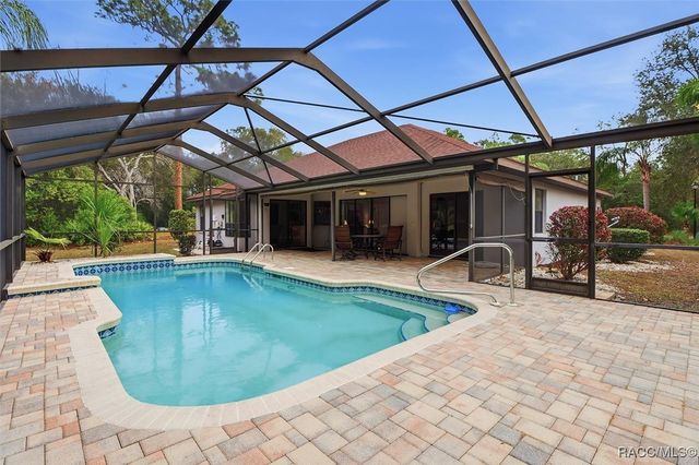22 Mastic Court W, Homosassa, FL 34446