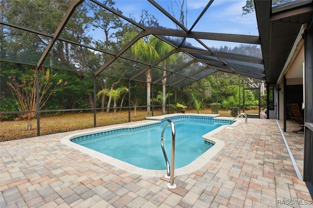 22 Mastic Court W, Homosassa, FL 34446