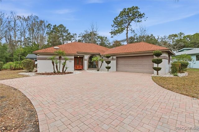 22 Mastic Court W, Homosassa, FL 34446