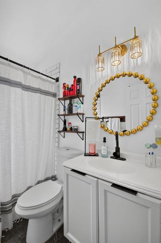 907 Harbour Pointe Way, Greenacres, FL 33413