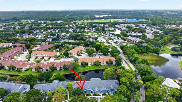 907 Harbour Pointe Way, Greenacres, FL 33413