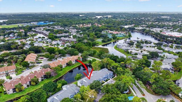 907 Harbour Pointe Way, Greenacres, FL 33413