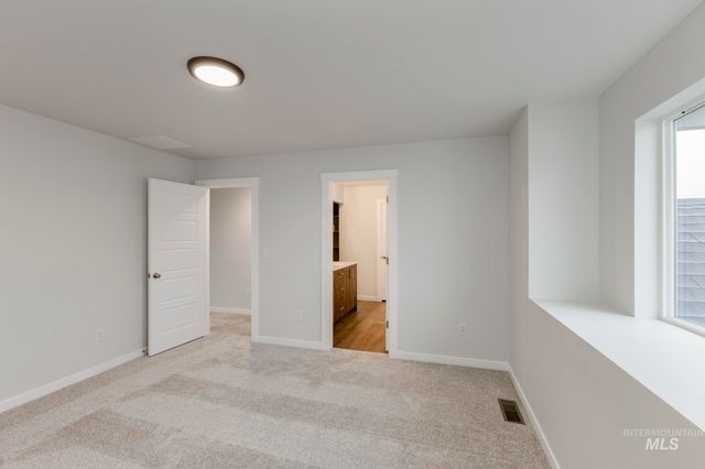 10513 W Tinder St, Star, ID 83669