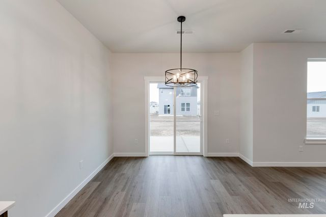 10513 W Tinder St, Star, ID 83669