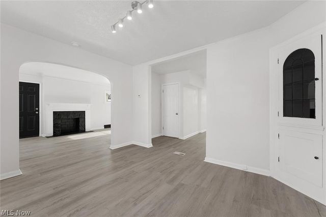 3406 Henderson Road, Cleveland Heights, OH 44112