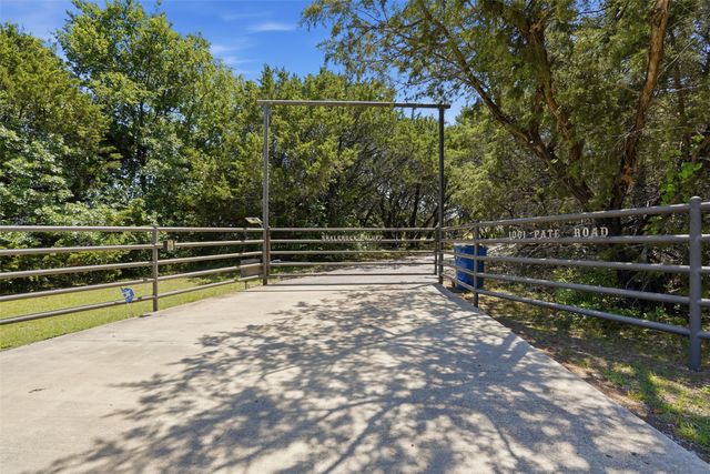 1001 Pate Road, Cresson, TX 76035
