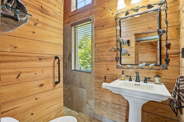 1001 Pate Road, Cresson, TX 76035