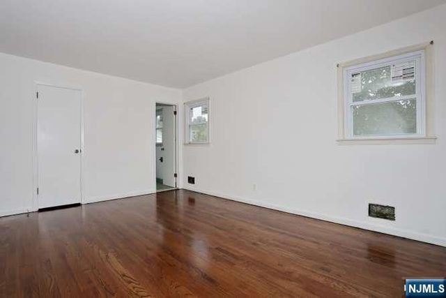 7-32 Richard Street, Fair Lawn, NJ 07410