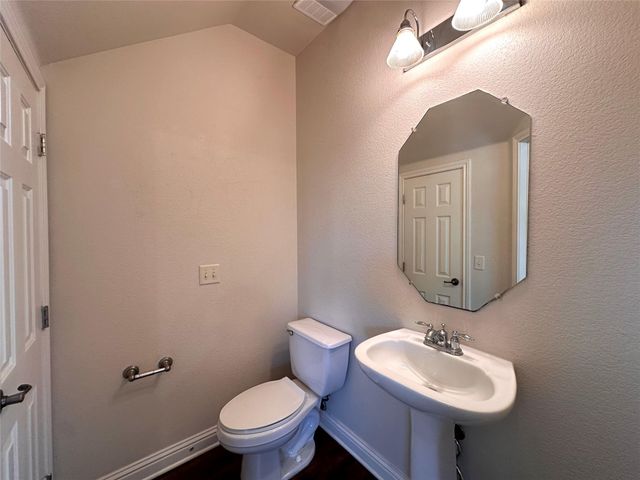 506 Delmar Ave B, Austin, TX 78752