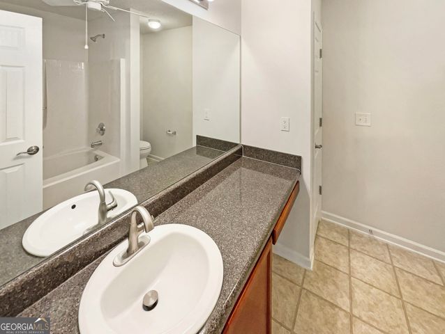 517 Jaclyn Circle, Mcdonough, GA 30253