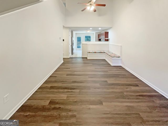 517 Jaclyn Circle, Mcdonough, GA 30253