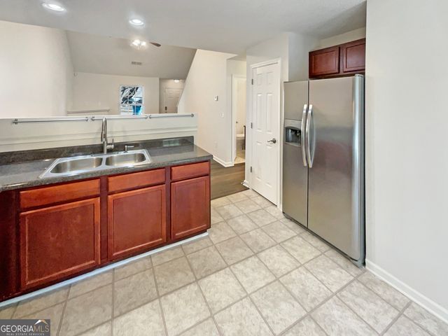 517 Jaclyn Circle, Mcdonough, GA 30253