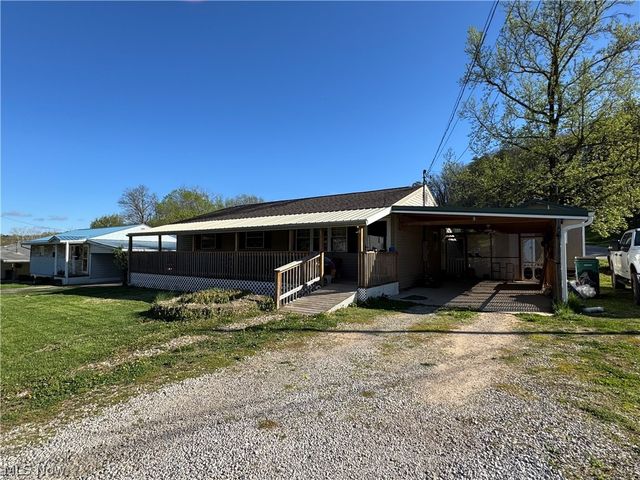 2700 Core Road, Parkersburg, WV 26104