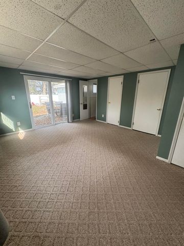 2561 Lake Shore Drive, Howard Twp, MI 49120