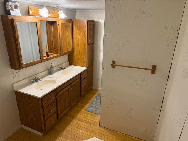 2561 Lake Shore Drive, Howard Twp, MI 49120