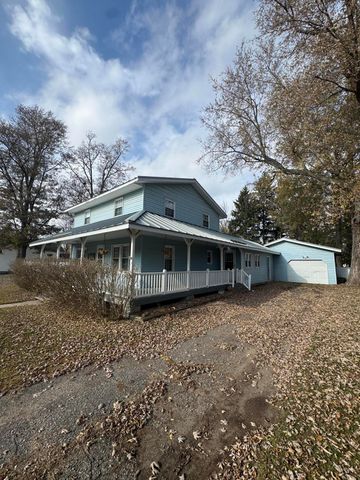 2561 Lake Shore Drive, Howard Twp, MI 49120