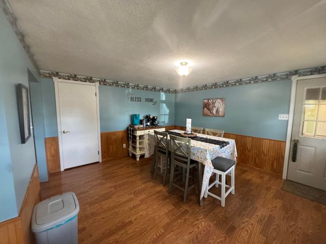 2561 Lake Shore Drive, Howard Twp, MI 49120