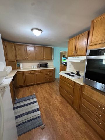 2561 Lake Shore Drive, Howard Twp, MI 49120