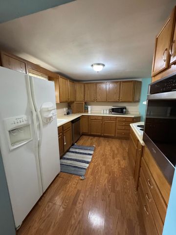 2561 Lake Shore Drive, Howard Twp, MI 49120