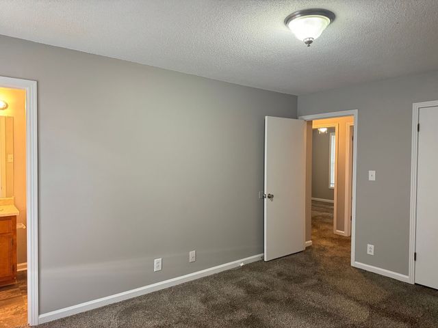104 Cornelia Ct, Clarksville, TN 37042
