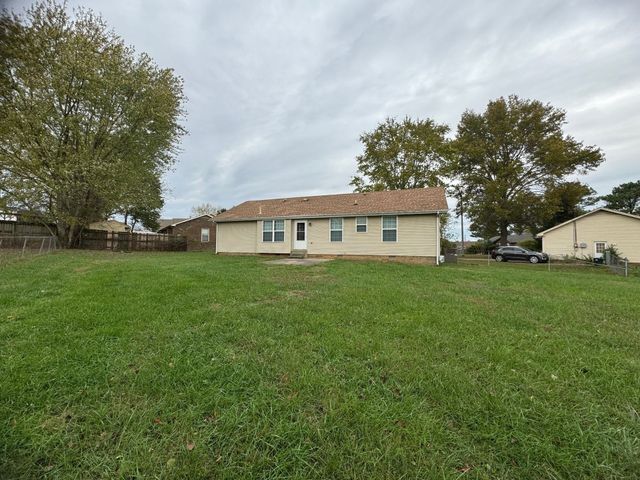 104 Cornelia Ct, Clarksville, TN 37042