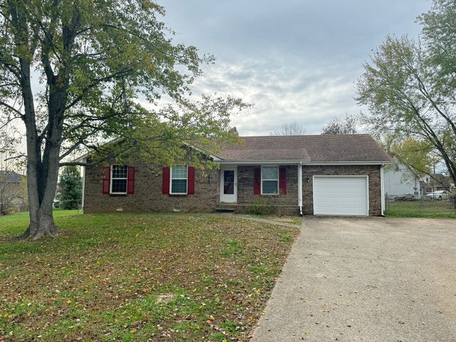 104 Cornelia Ct, Clarksville, TN 37042
