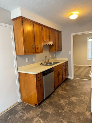 104 Cornelia Ct, Clarksville, TN 37042