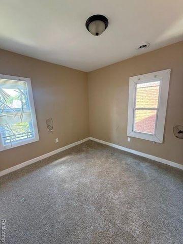 14889 Sussex Street, Detroit, MI 48227