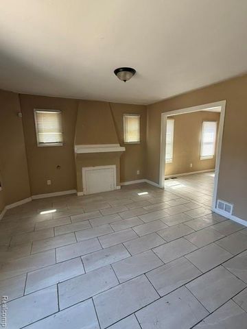 14889 Sussex Street, Detroit, MI 48227