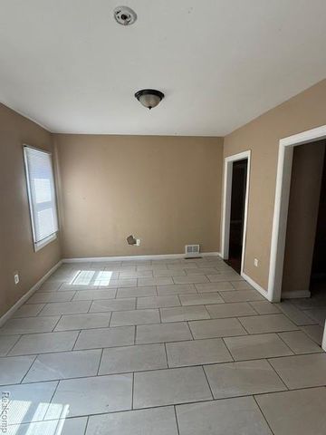 14889 Sussex Street, Detroit, MI 48227