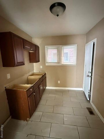 14889 Sussex Street, Detroit, MI 48227