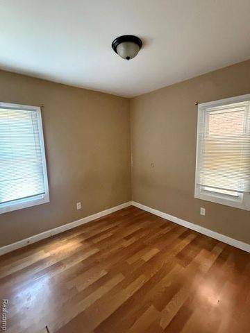 14889 Sussex Street, Detroit, MI 48227