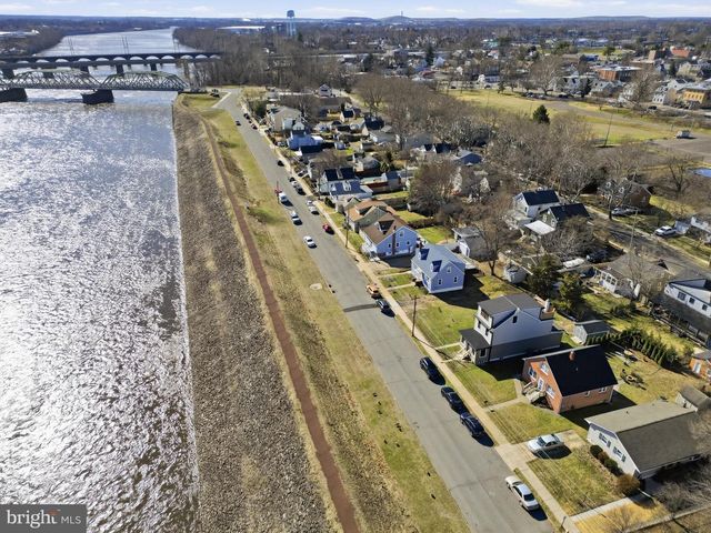 95 PARK AVE, Morrisville, PA 19067