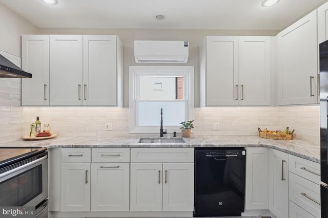 95 PARK AVE, Morrisville, PA 19067