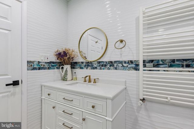 95 PARK AVE, Morrisville, PA 19067