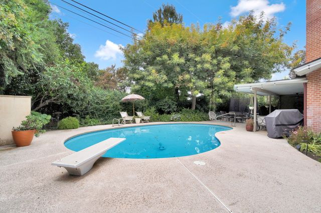 1103 S Linda Vista Street, Visalia, CA 93277