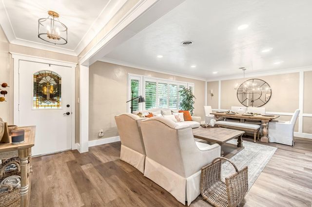 1103 S Linda Vista Street, Visalia, CA 93277