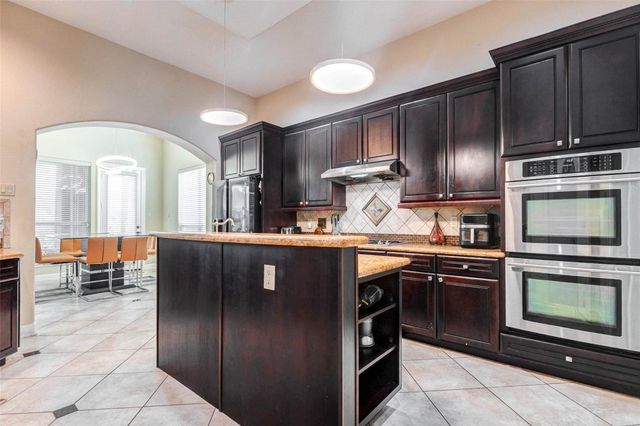 9003 Knightwood Court, Richmond, TX 77469