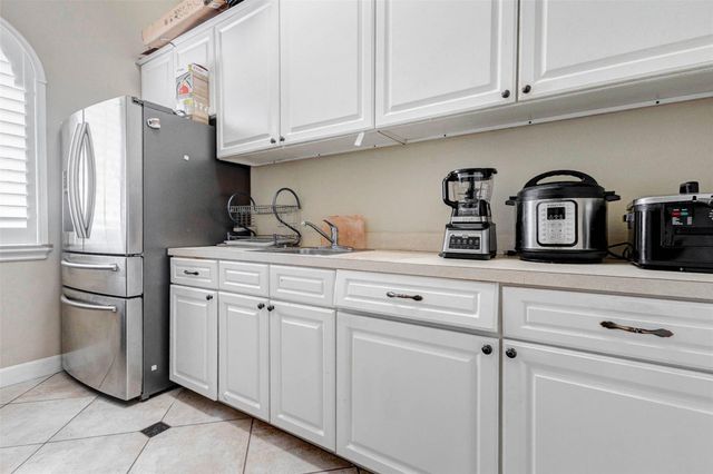 9003 Knightwood Court, Richmond, TX 77469