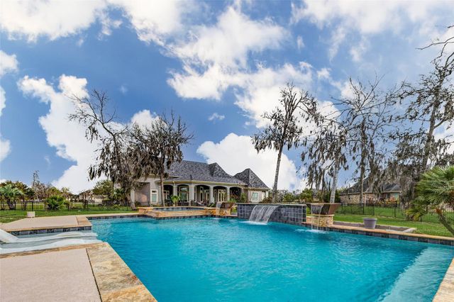 9003 Knightwood Court, Richmond, TX 77469