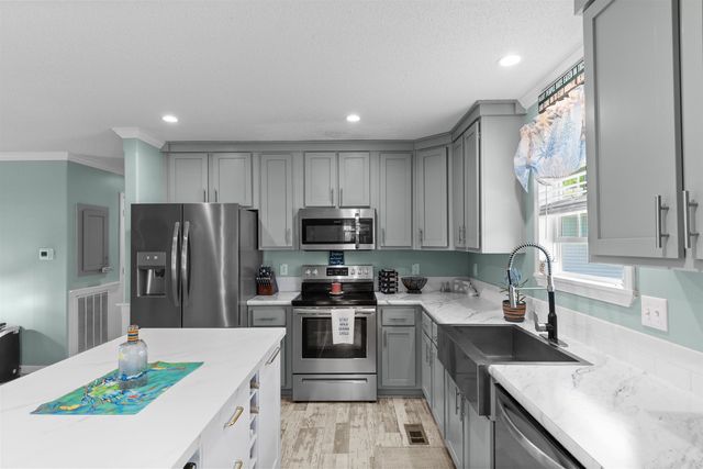3027 Thoroughfare Ct, Conway, SC 29526