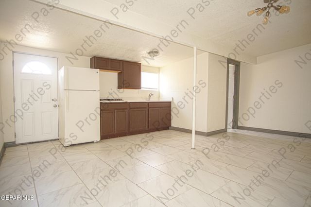 2111 Portland Avenue 3, El Paso, TX 79930