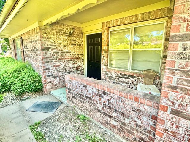 904 N Broadway Street, Stigler, OK 74462